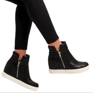 Mossimo Gisel high top wedge sneakers